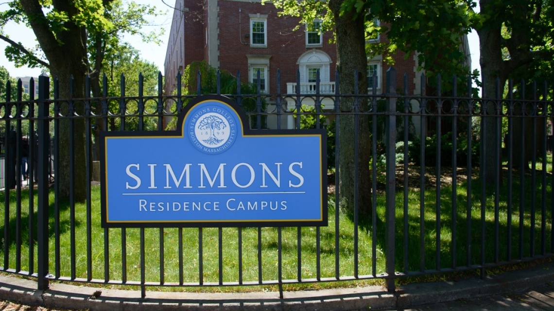 Application Closed for the 2024 Season Simmons University Intern